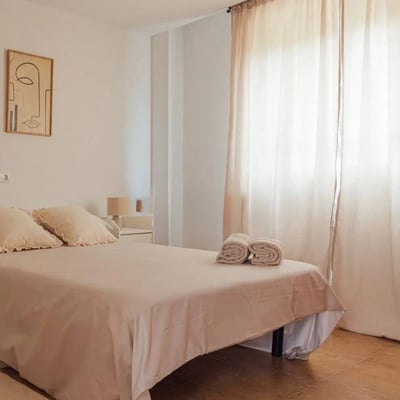 Rental of a spacious villa with pool, 250 m², Alicante Golf, Alicante, Spain